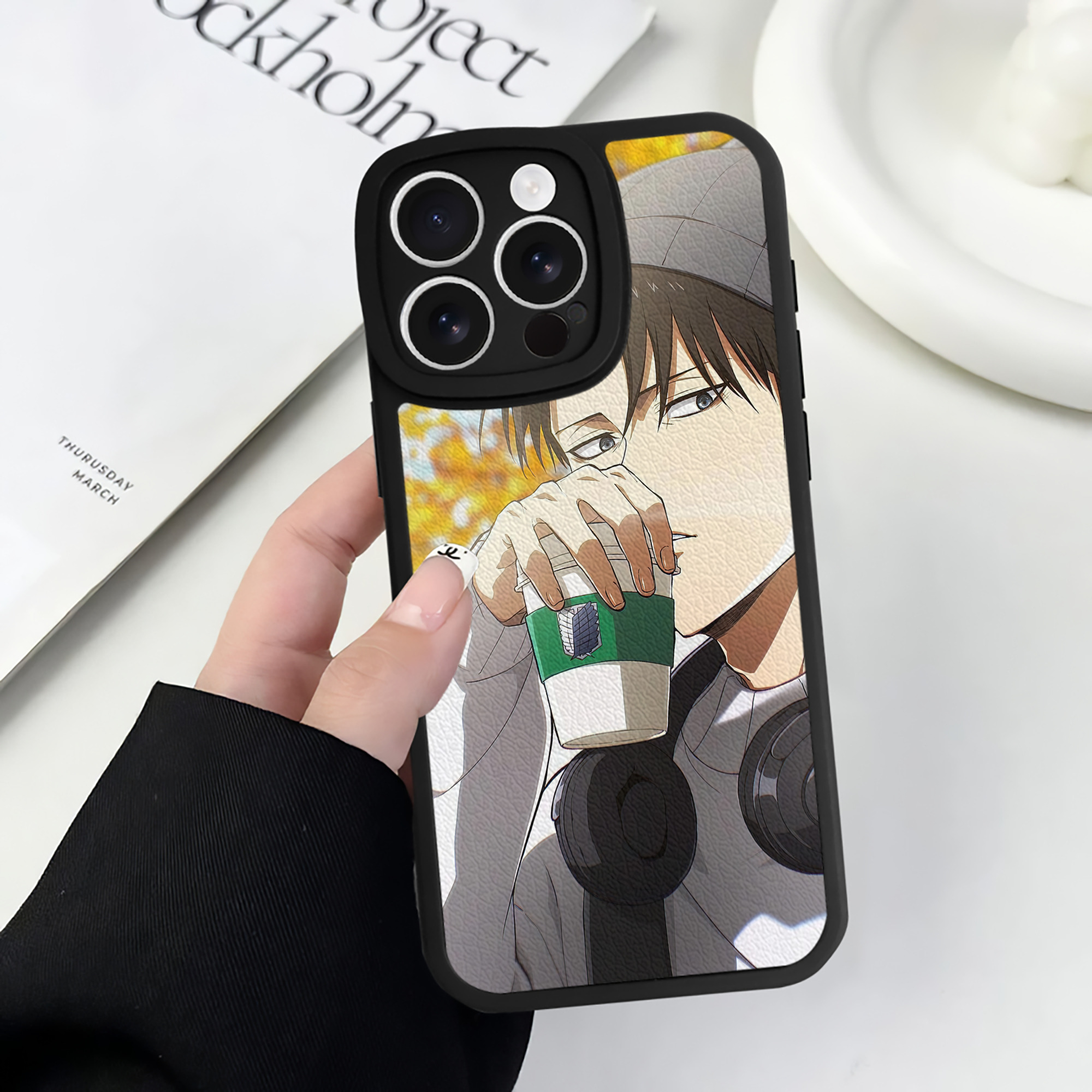 （画像用） 進撃の巨人 Attack on Titan 【iPhone 16シリーズ対応】シリコンスマホケース（レザー調） 材質：シリコン